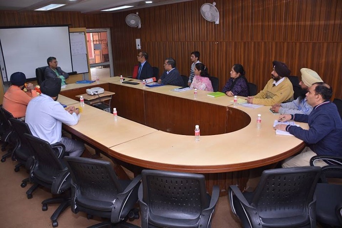 Shri Sudhir Garg,  CMD, The National Small Industries Corporation Ltd.-NSIC visited the NSIC Technical Services Centre, Rajpura on 28.11.2018 to review the performance of the Centre. During the discussion CMD suggested various initiatives to be undertaken to improve the performance of the Centre in the area of Training, Testing and commercials etc.