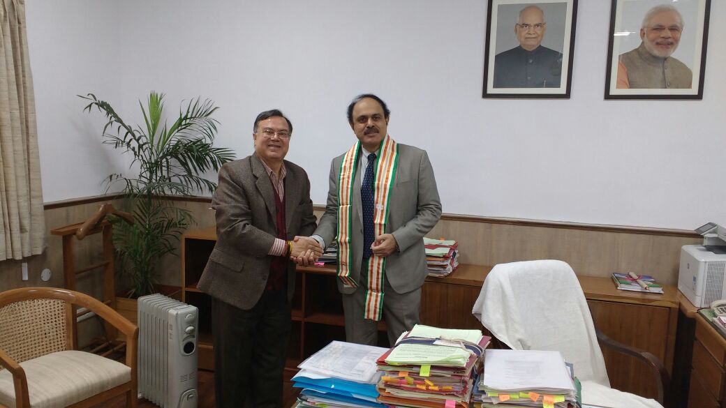 Shri Ravindra Nath, CMD, NSIC conveys his best wishes to Shri A.K. Panda, Secretary (MSME) on the occasion of New Year. He also apprised the Secretary about the activities NSIC shall be undertaking during the forthcoming period. Secretary (MSME) reciprocated the best wishes.