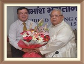 Shri Kalraj Mishra,Hon`ble Union Cabinet Minister, MSME being welcomed by Shri Ravindra Nath,CMD, NSIC on the occasion of NSIC paying record dividend cheque of Rs.17.02 crores for the year 2014-15 to the Hon`ble Minister, MSME at Udyog Bhawan, New Delhi today